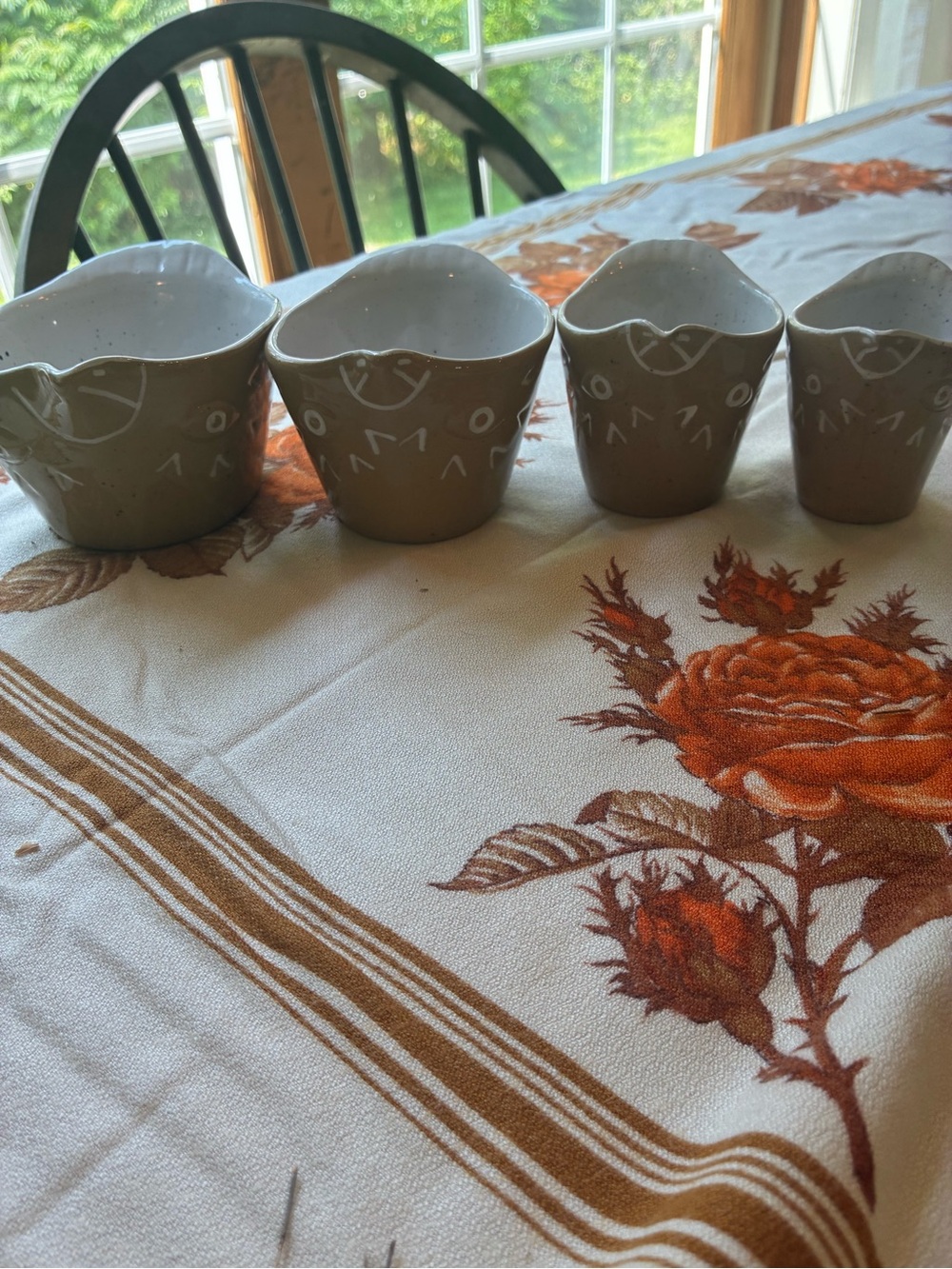Ceramic Olive Green chicken Nesting measuring cups
